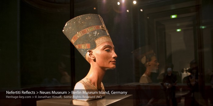 Nefertiti Reflects. Image Copyright - Jon Himoff.